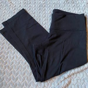 LULULEMON. Women’s leggings.